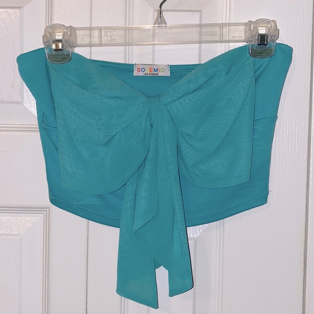 Boutique Solemio Teal/Aqua Color Crop Top with Bow